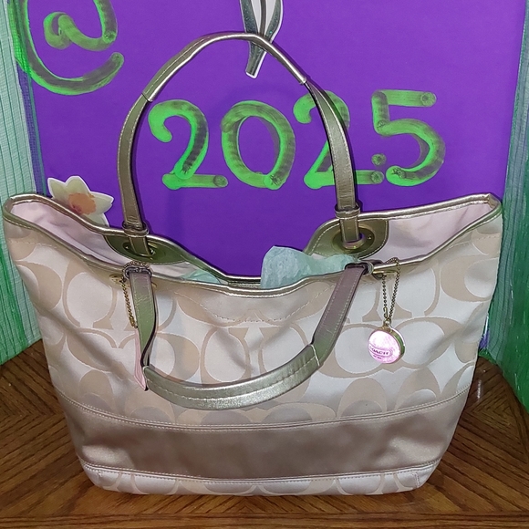 Like New Signature Coach Tan and Pink Purse - Picture 2 of 13